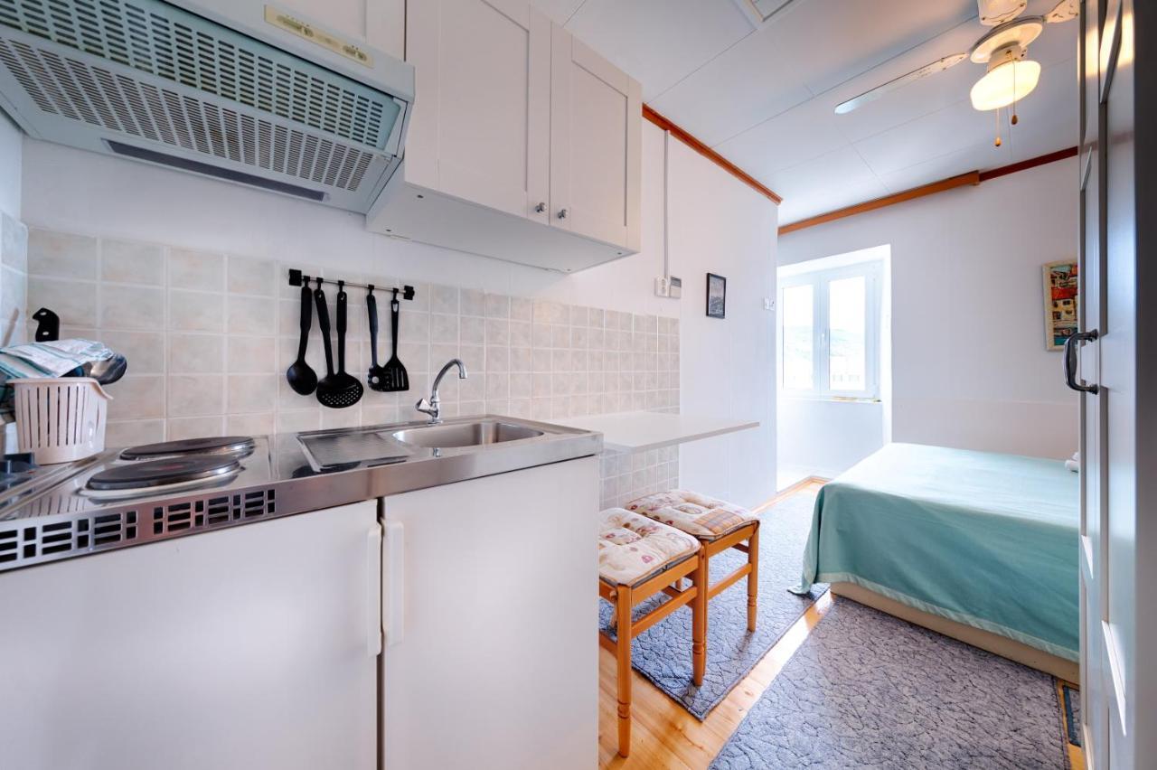 Apartments And Rooms By The Sea Komiza, Vis - 2431 Экстерьер фото