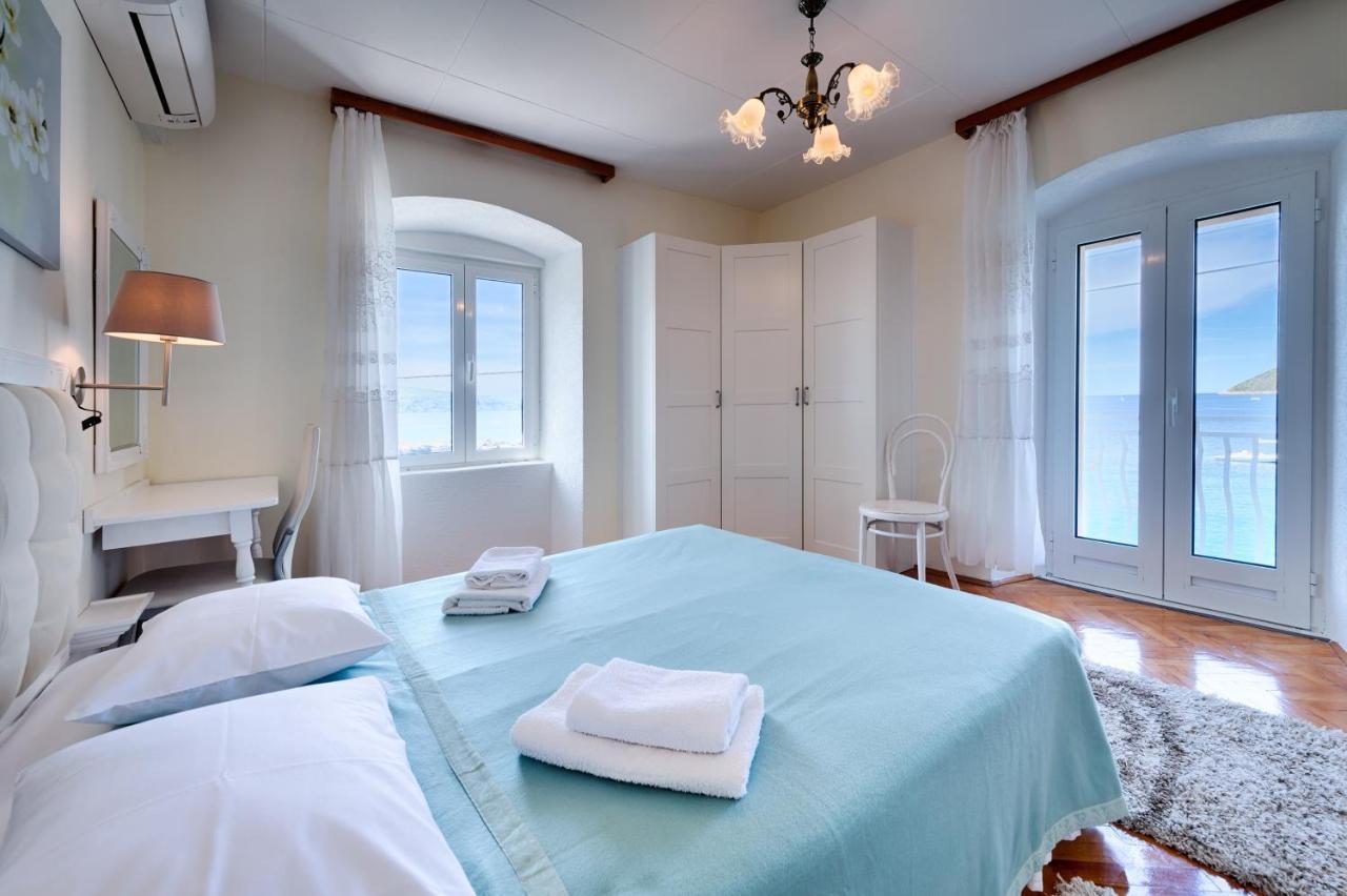 Apartments And Rooms By The Sea Komiza, Vis - 2431 Экстерьер фото